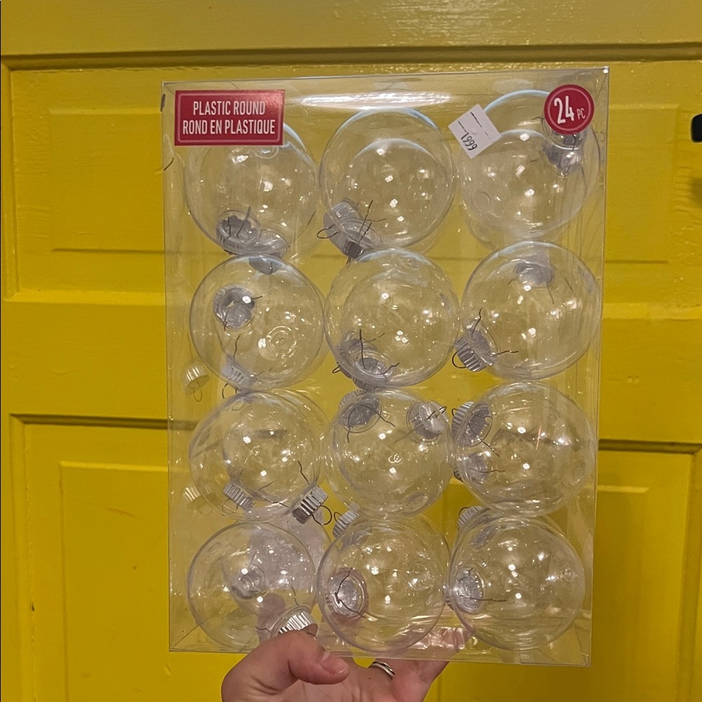 NWT Clear Plastic Round Ornaments - 24 Pack